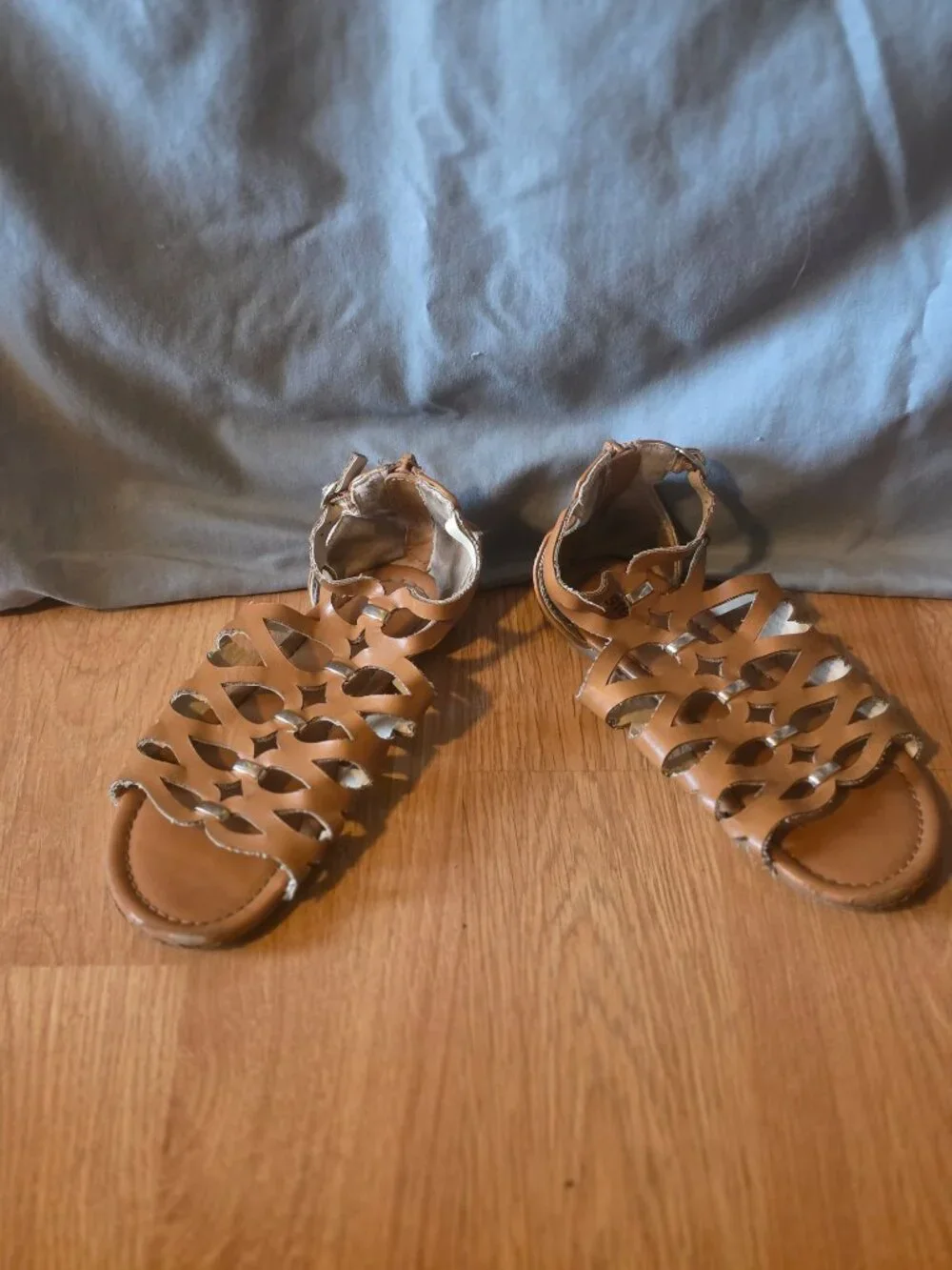 Stevies Girls Size 2 Sandals